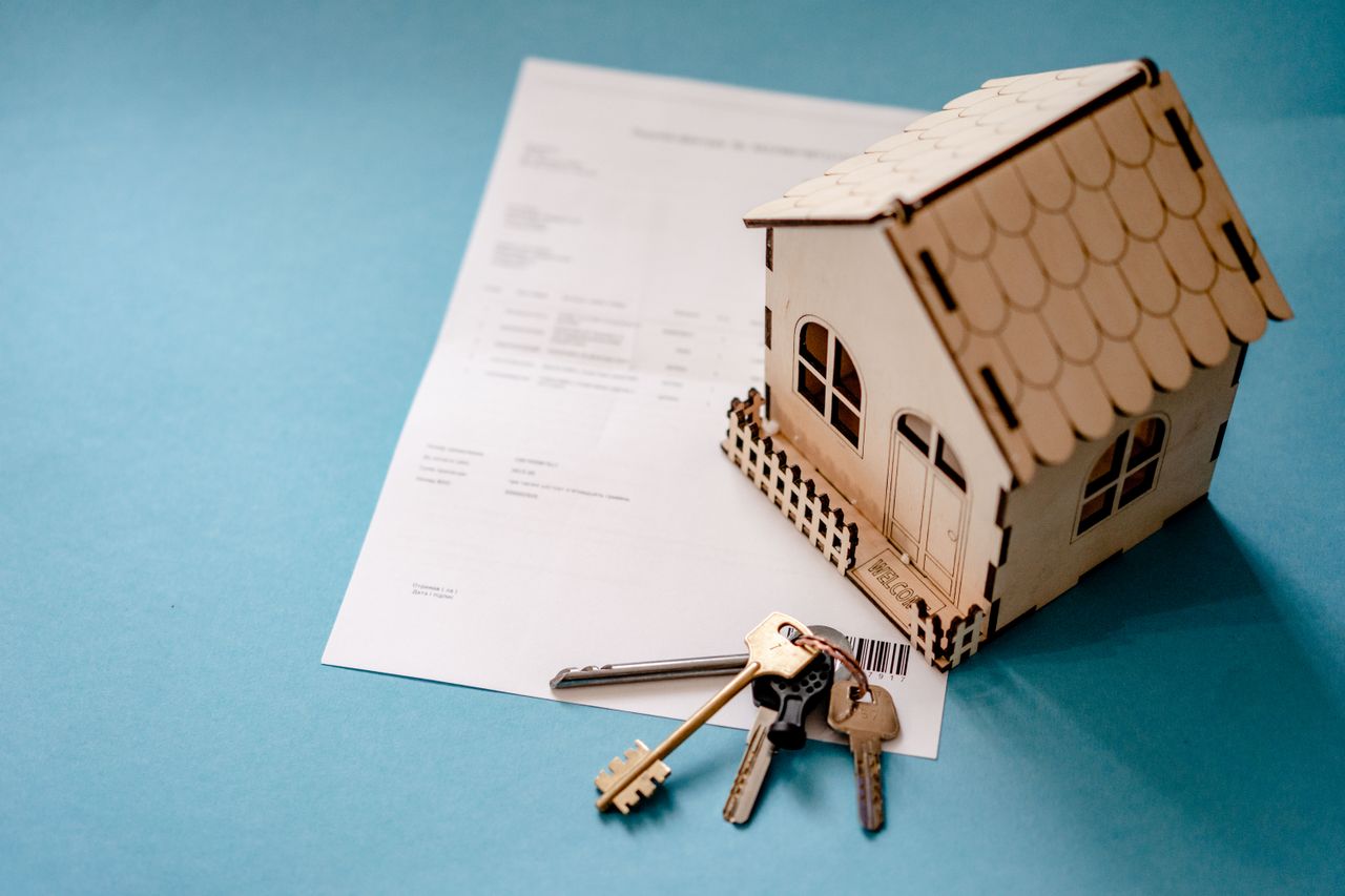 What Happens When an Executor Needs to Sell Property Before Paying the Heirs?